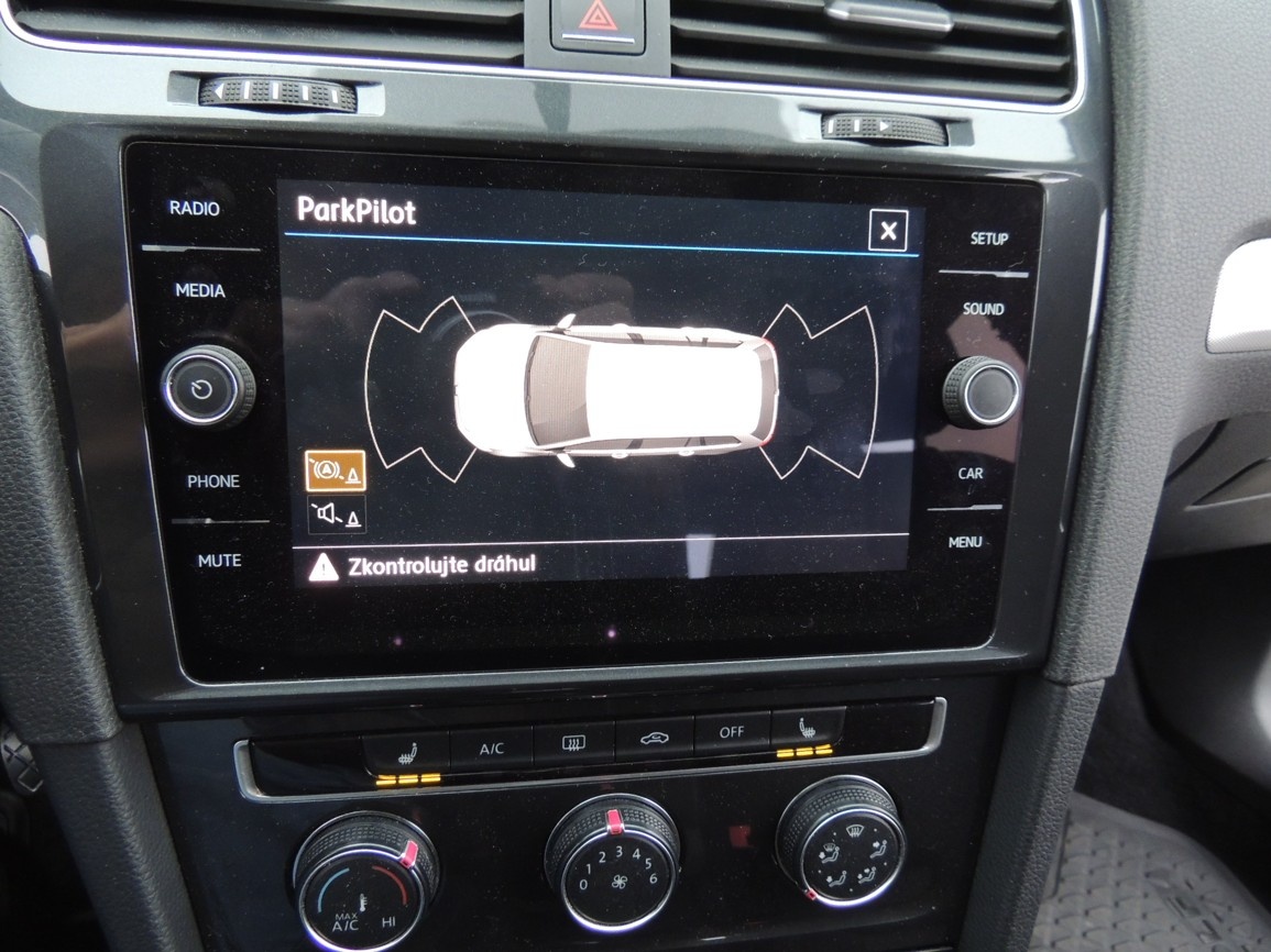 VW Golf Variant 1.6TDi,85kw,2018,2.maj.-21%DPH - 18