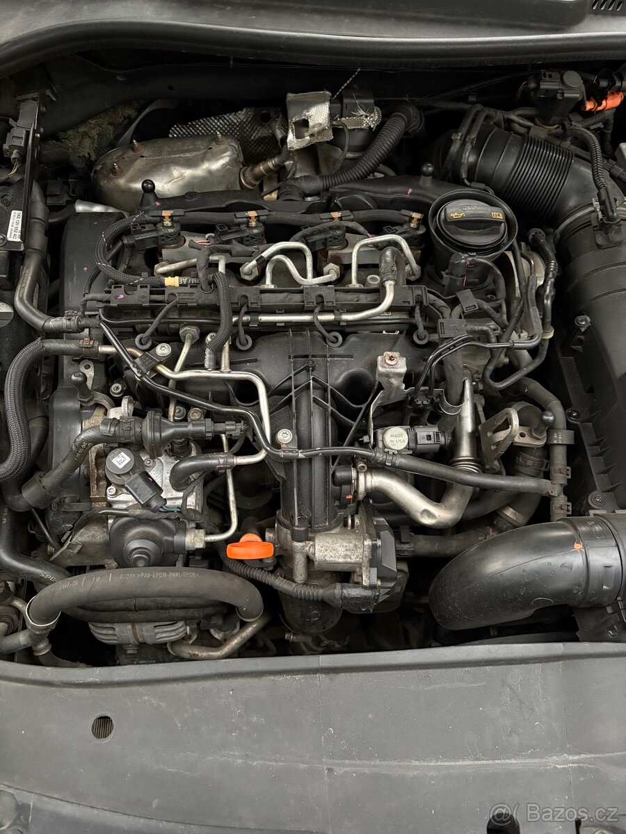 VW golf 6 variant 2.0 tdi - 18