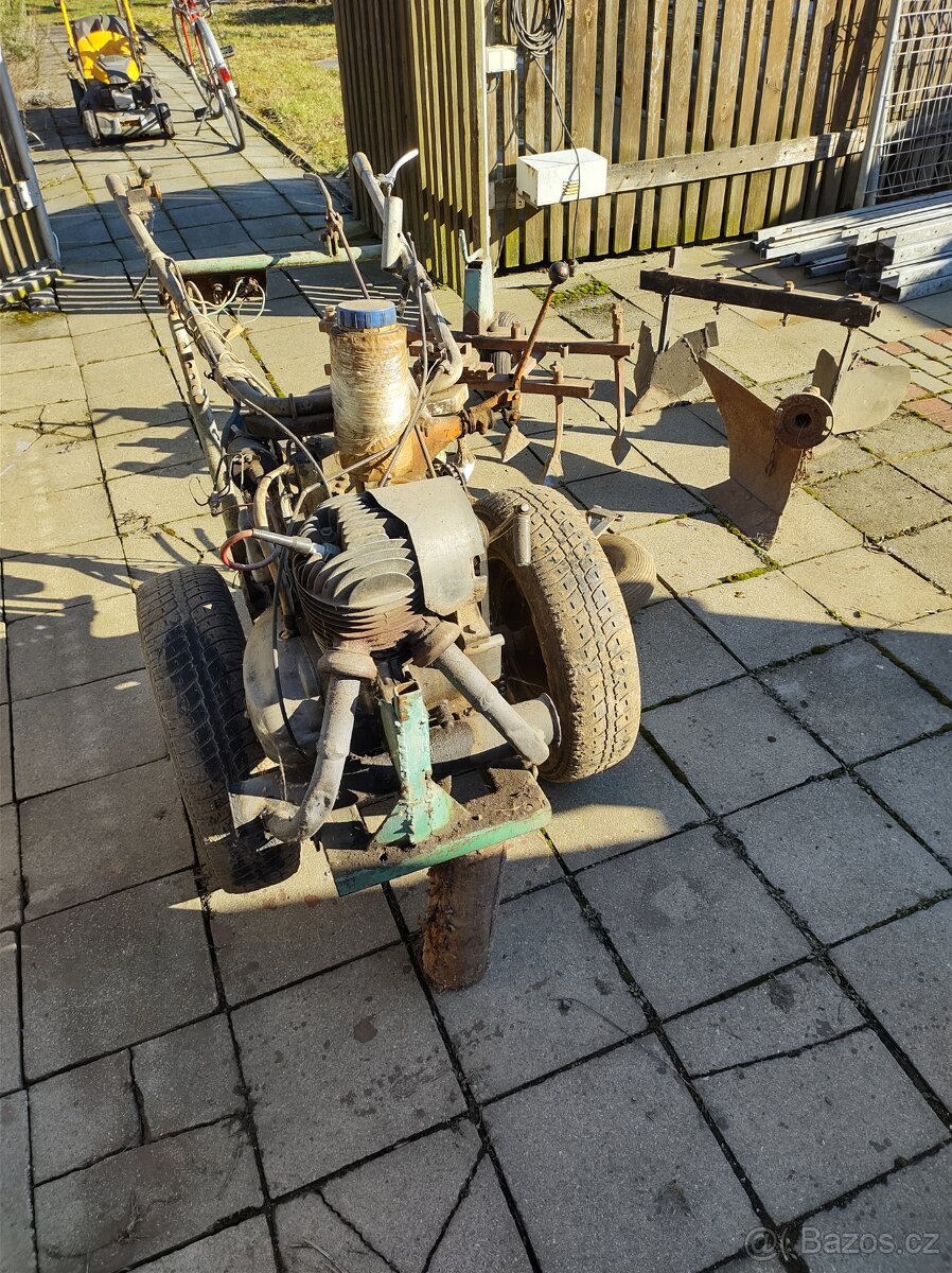 Prodám zahrání malotraktor. - 18