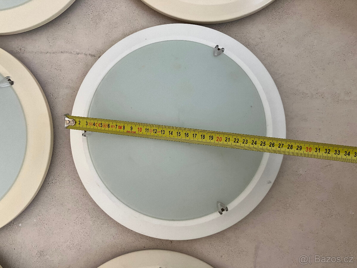 8ks světlo + 9ks žárovka - 18