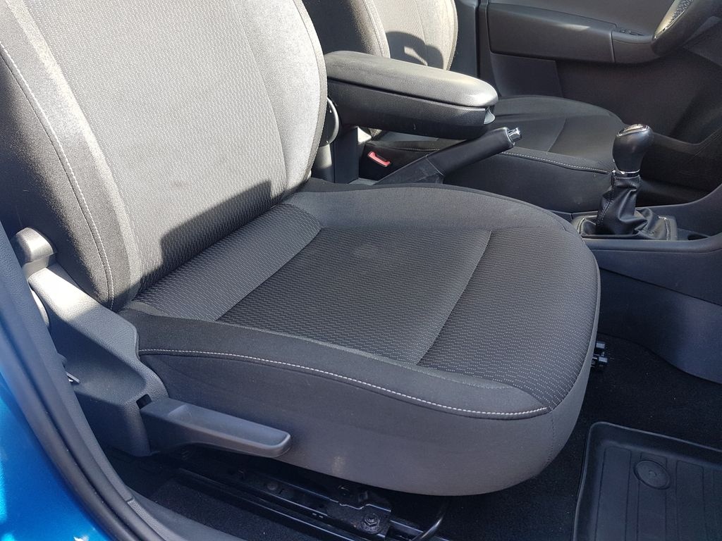 Škoda Rapid Spaceback modrý, 1,2 TSi 77 kW - ND z vozu - 18