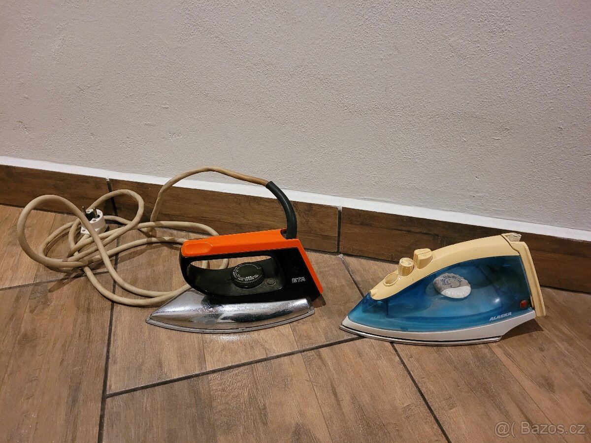 sbírka starožitných žehliček - 18