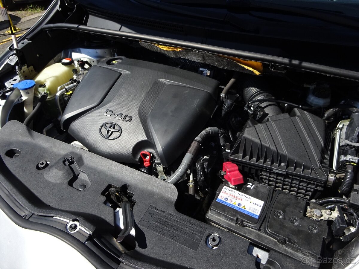 Toyota Verso 1,6 D-4D, 7 MÍST - 18