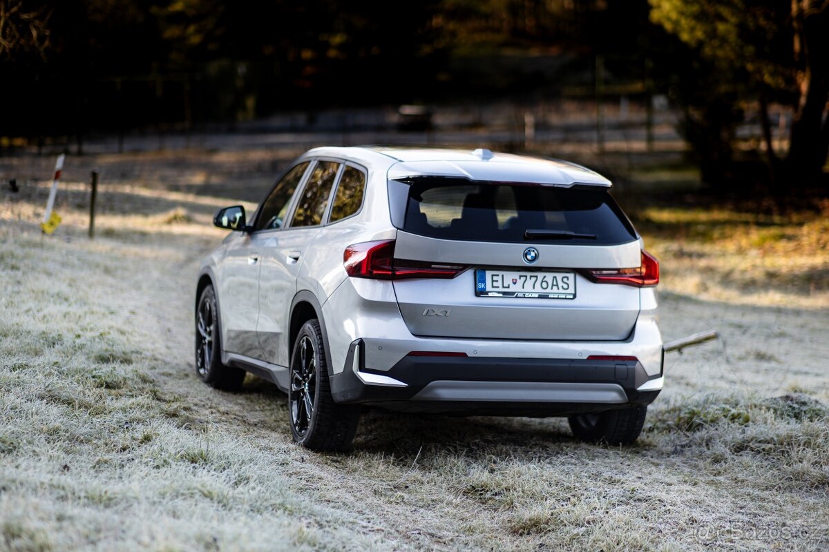 BMW IX1 e Drive20 elektromobil 2024, 9500km - 18