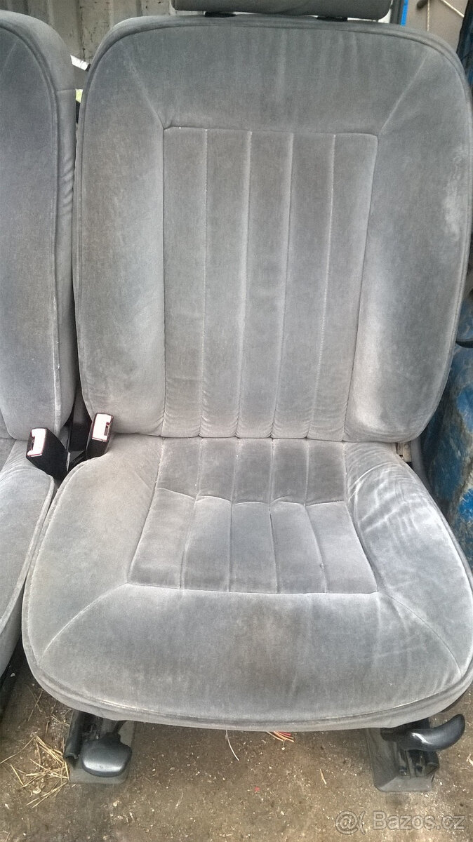 AUDI A8, S8 D2 - sedačky - 18