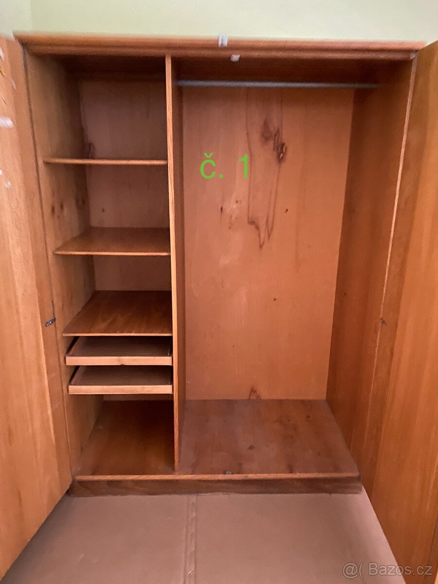 obývací stěna + sedačka + šatní skříň + knihovnička - 18