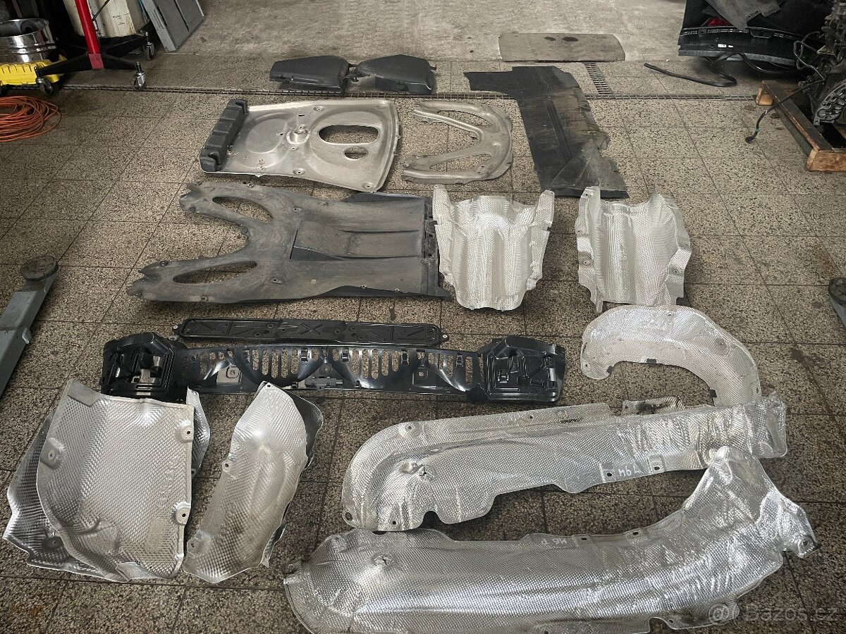 Bmw M6 f12 S63B44B 412kw náhradní díly najeto 17tis - 18