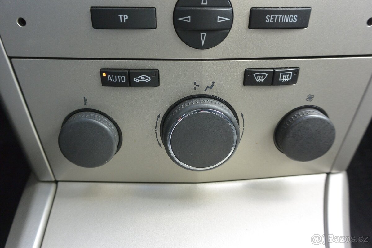 PRODÁM Opel Astra 1.6i16v AUTOMAT EASYTRONIC - 18