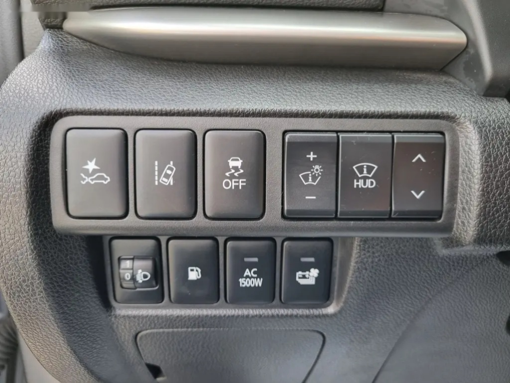 Mitsubishi Eclipse Cross, 2.4 PHEV 4x4 1 - 18