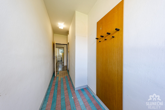 Pronájem výrobně-skladového areálu 400 m² se zázemím v Částk - 18