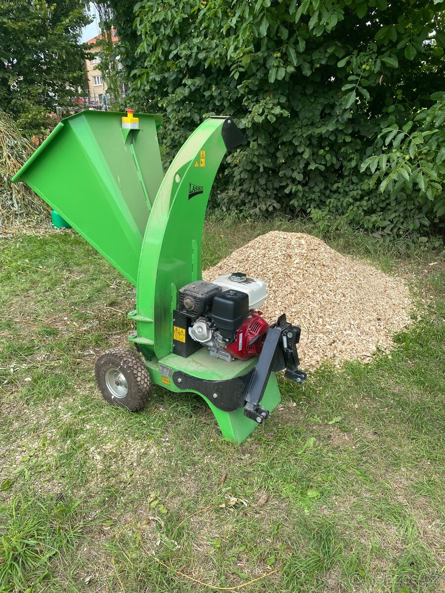 Sekání trávy, údržba zahrad - 18