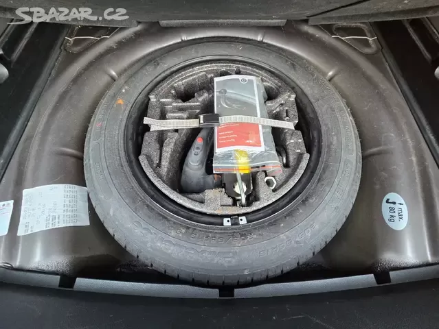 Superb 2.0 TDI 125kW Elegance DSG,tažné,xenon,navi - 18