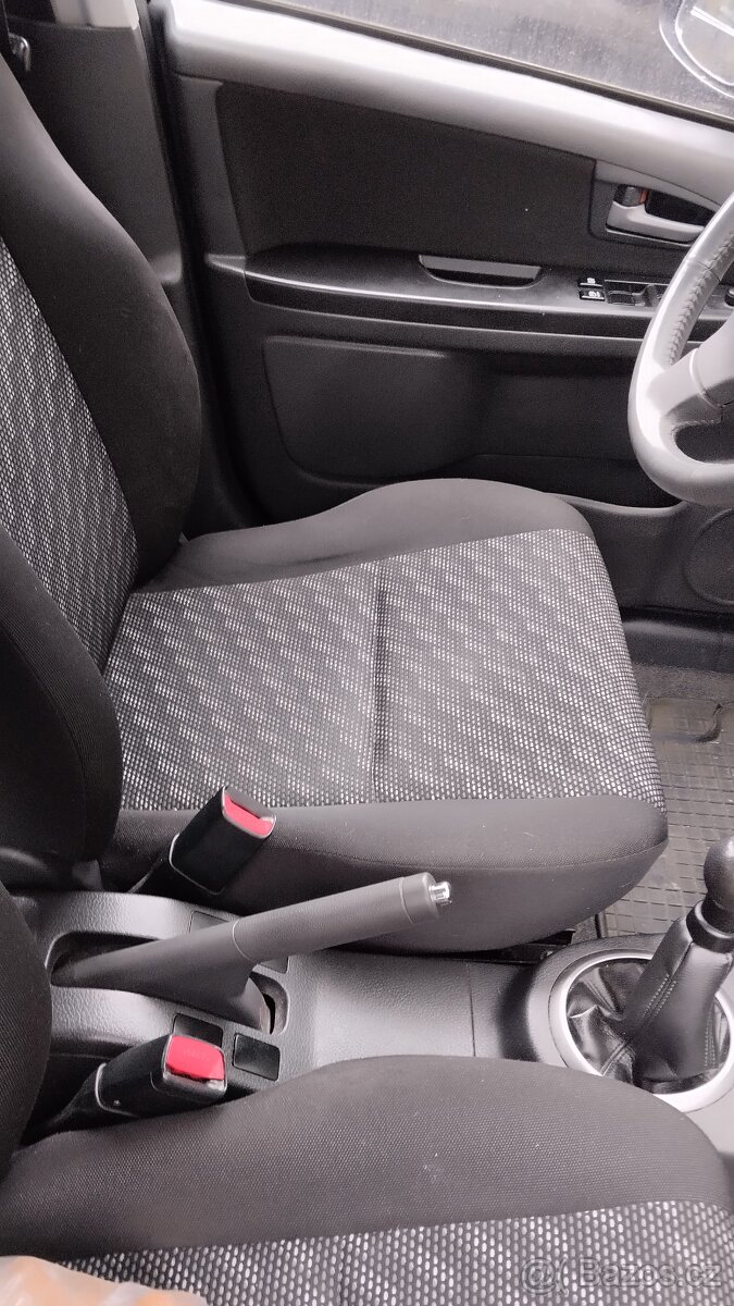 Suzuki SX4 - 18