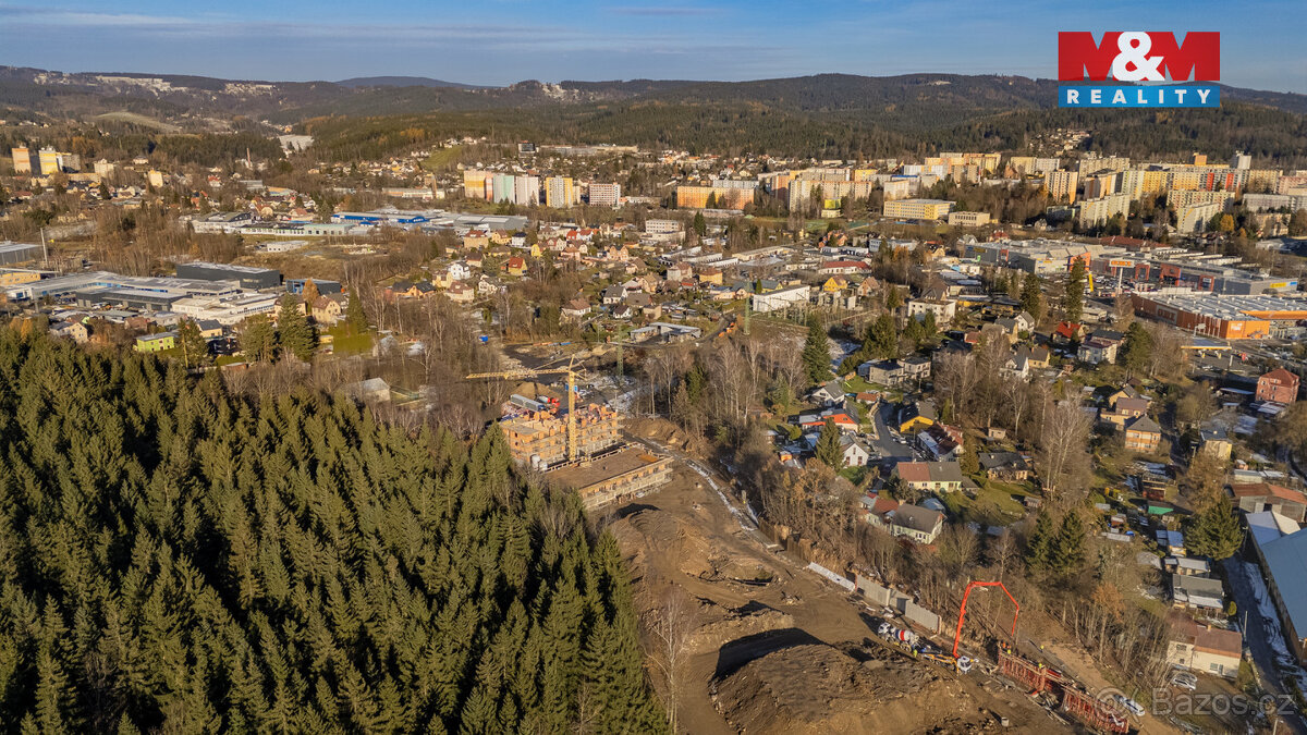 Prodej bytu 3+kk, DV, 91 m², Jablonec n. N., ul. Jezdecká - 18