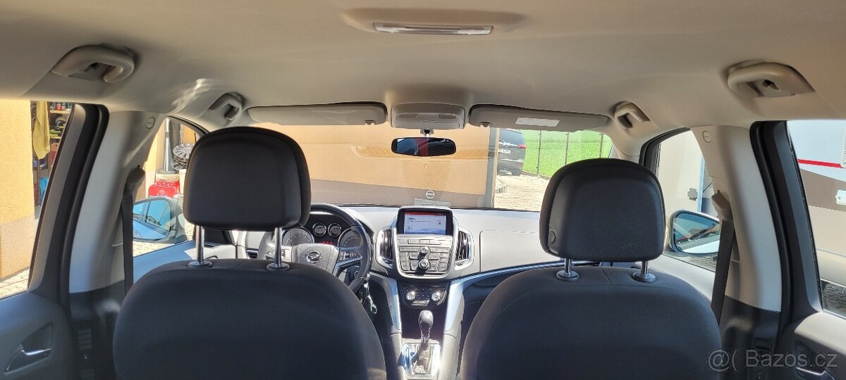 Opel Zafira 1,4i 103kW benzín Automat - 18