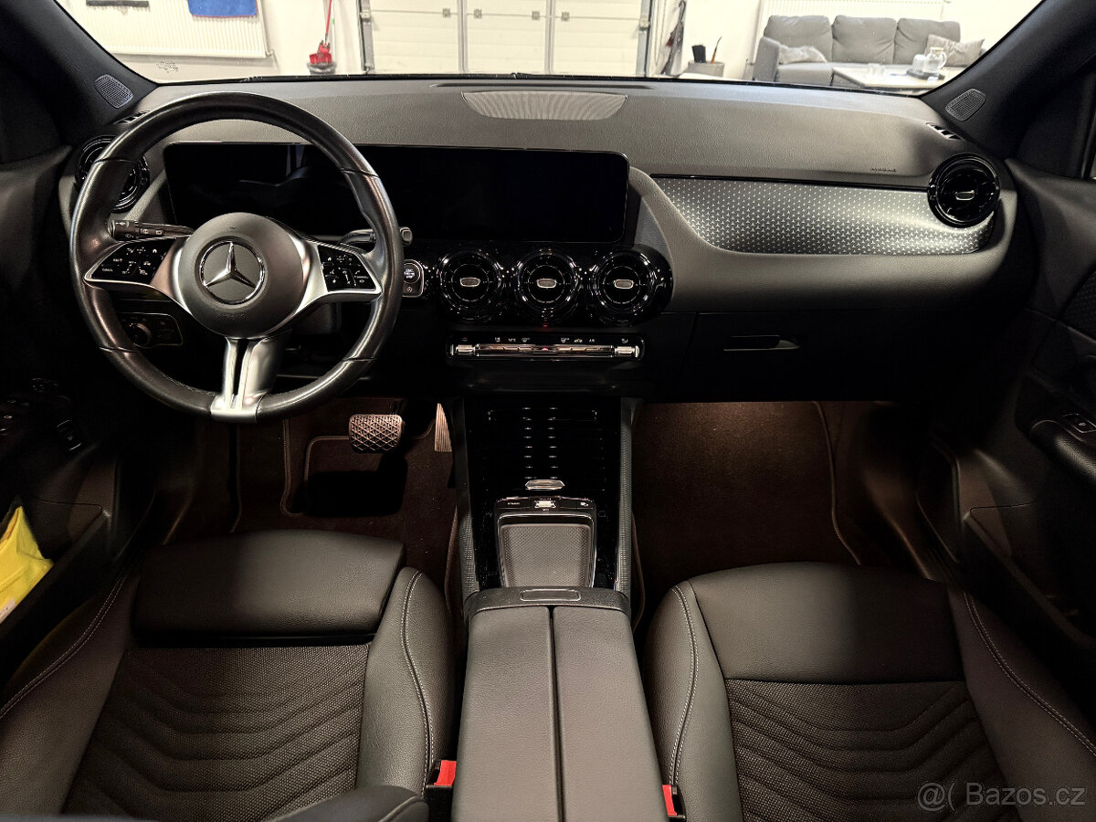 Mercedes-Benz GLA 200 - 18