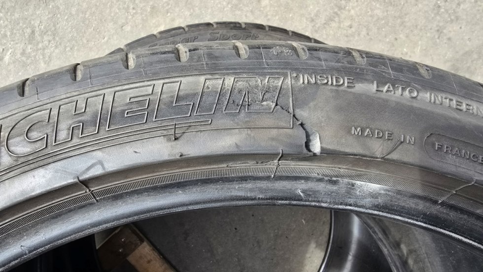 Letní pneu 265/35/19 Michelin - 18