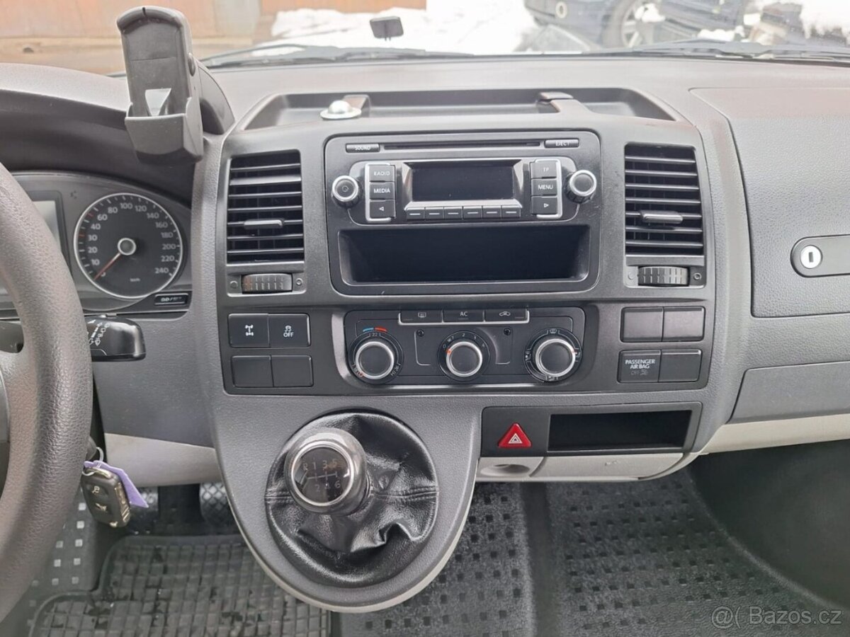 VW Transporter 2.0TDi 4motion 5míst - DPH - 18