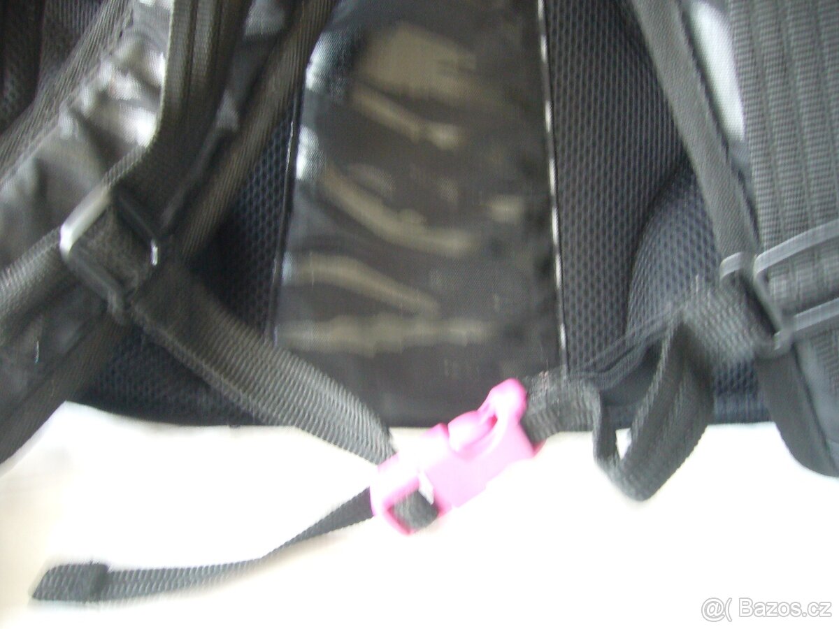 Prodám 2 studentské batohy - 18