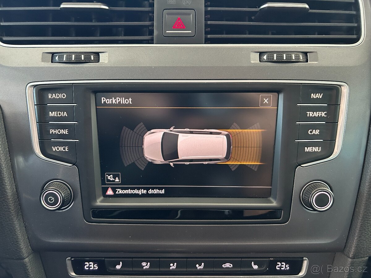 Volkswagen Golf 7 1.6 TDI,LOUNGE,SERVISKA,DPH - 18