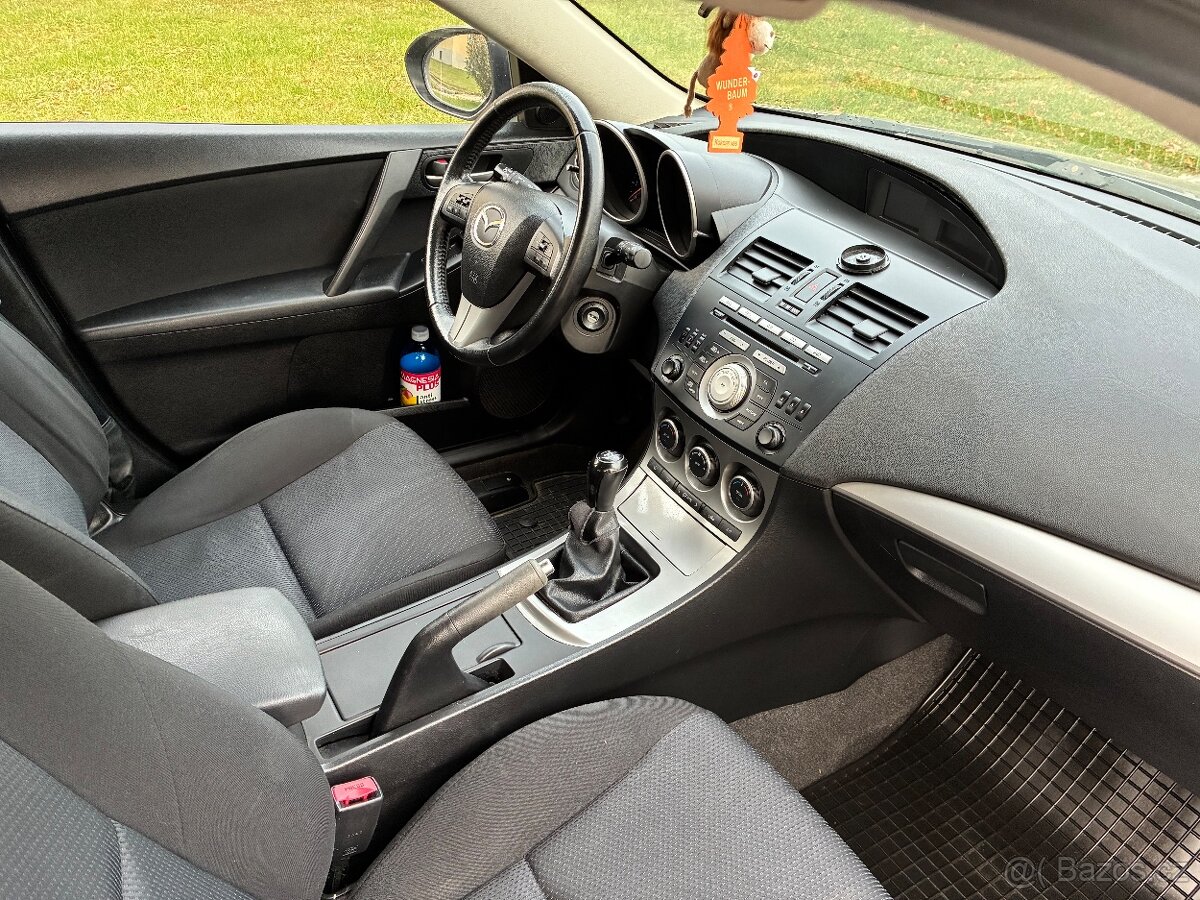 Mazda 3 1.6i 77kw rv.2011 serviska bez koroze - 18