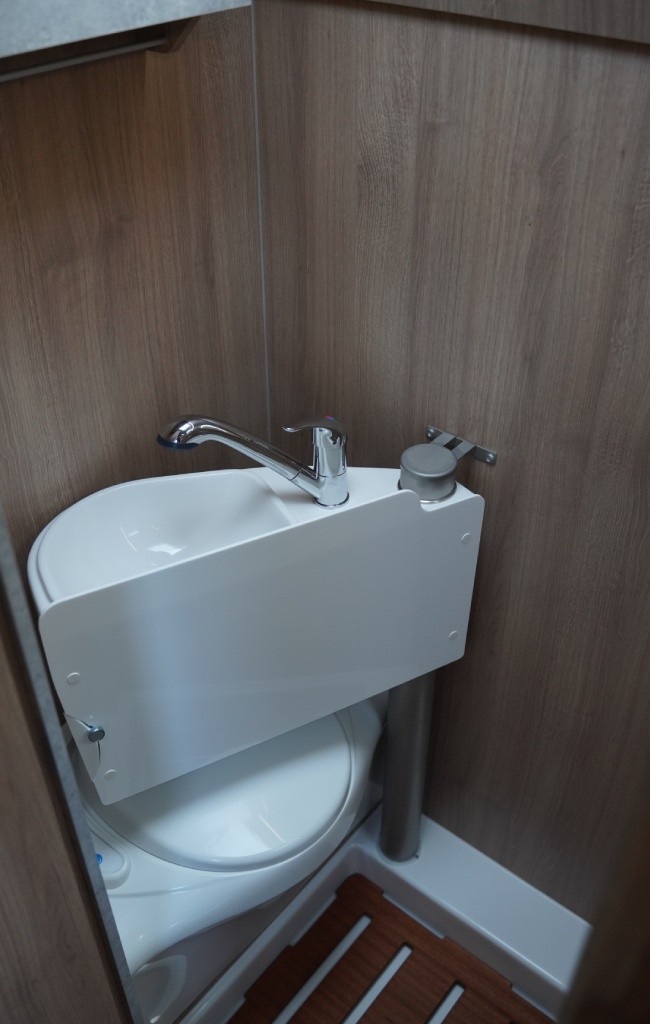 Robeta Womondo Sphinx sleva 231 000 Kč - 18