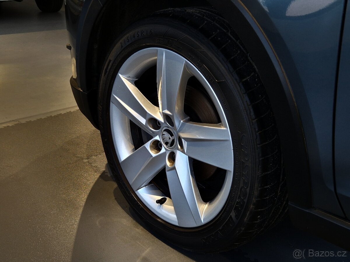 Škoda Rapid 1.2TSI 66KW Scoutline Xenon, Výhřev Smartlink - 18