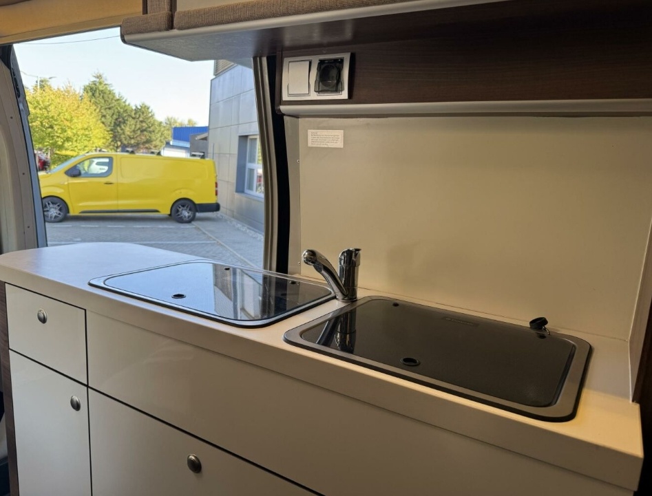 Peugeot 3.0 Globe-Traveller Voyager X - 18