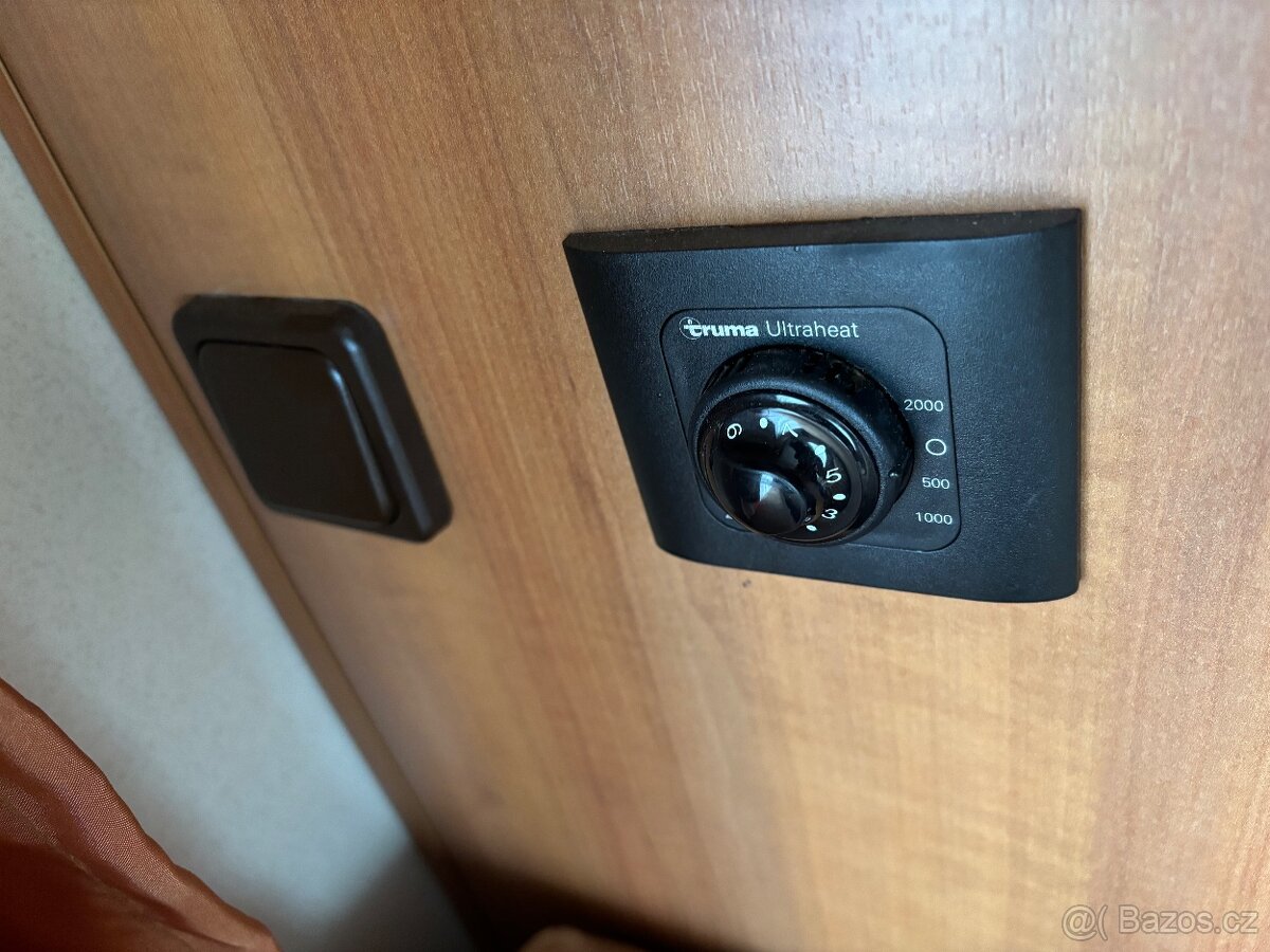 Karavan Hobby La Vita 495 max.1400 KG - 18