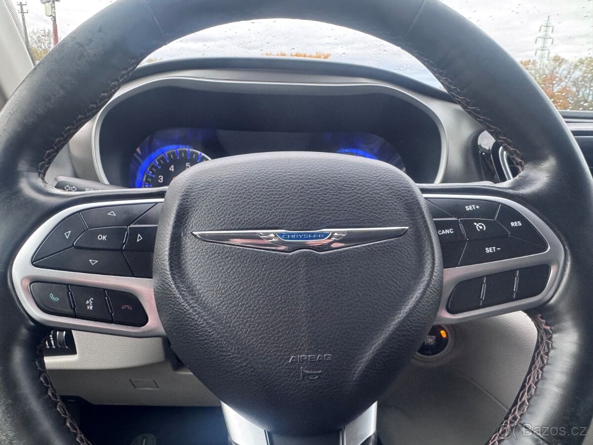 Chrysler Pacifica 3,6 Pentastar RU Kůže 2020 DPH - 18