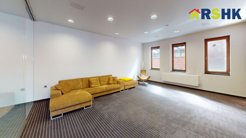 Výjimečný obytně-komerční objekt - 18