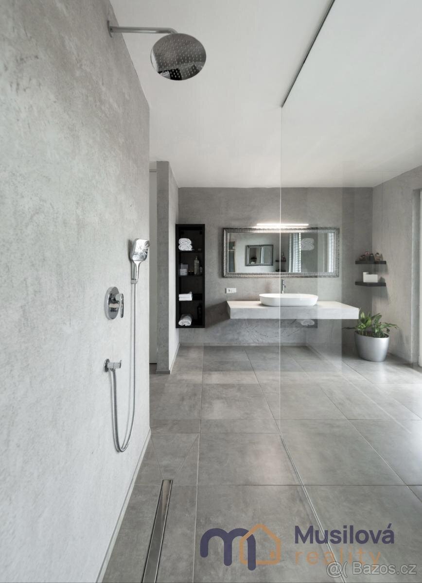 Prodej vily 175 m2, pozemek 460 m2 - 18