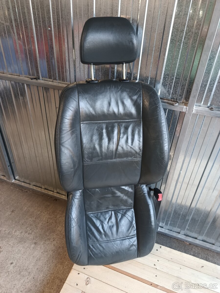 Škoda Felicia fialova mystery interiér sedačky - 18