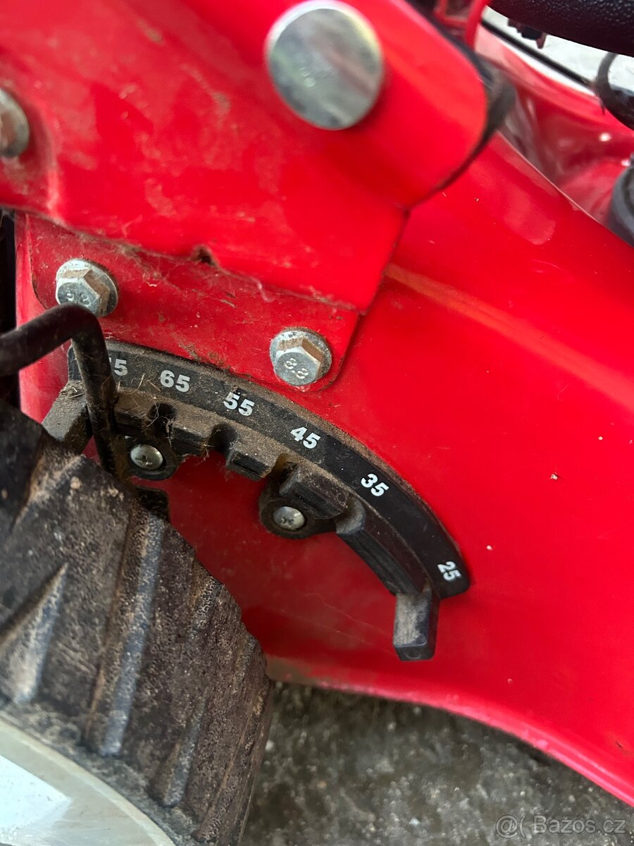 Motorová sekačka s elektrickým startérem - 18