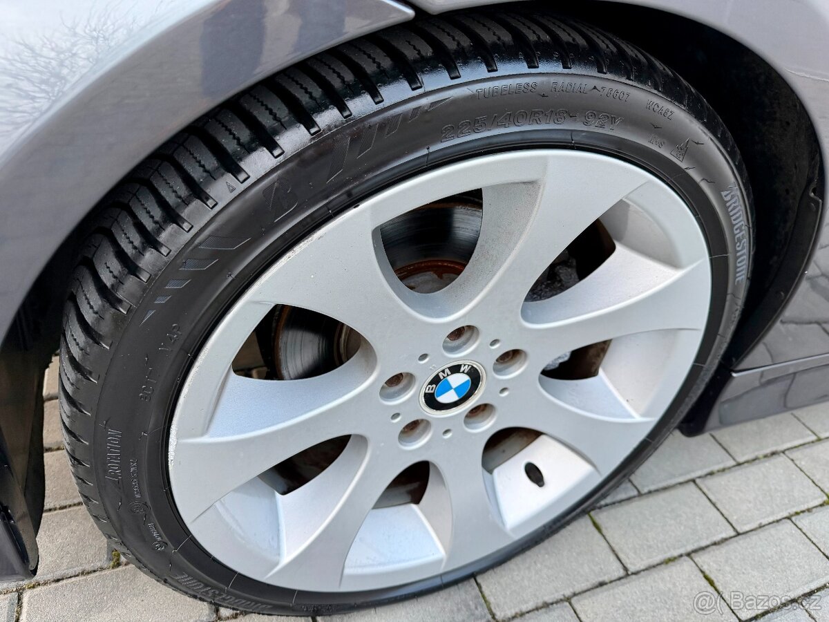 BMW 325i e90 MANUÁL XENONY SPORTSITZE - 18