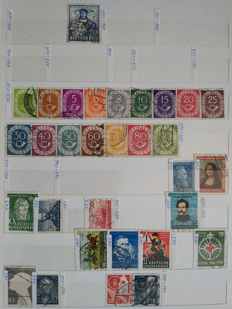 Poštovní známky v albu - protektorát - 18