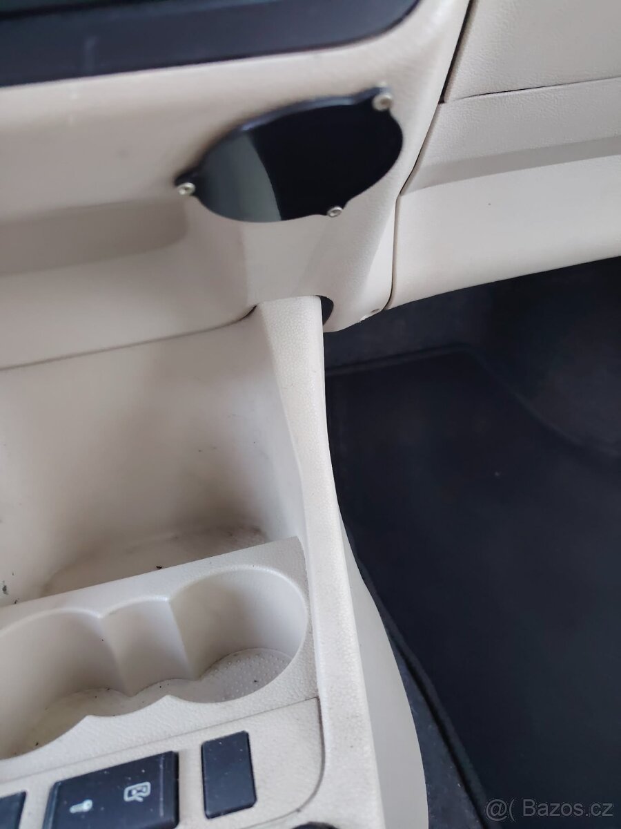 prodám béžový interiér do Škody Roomster - 18