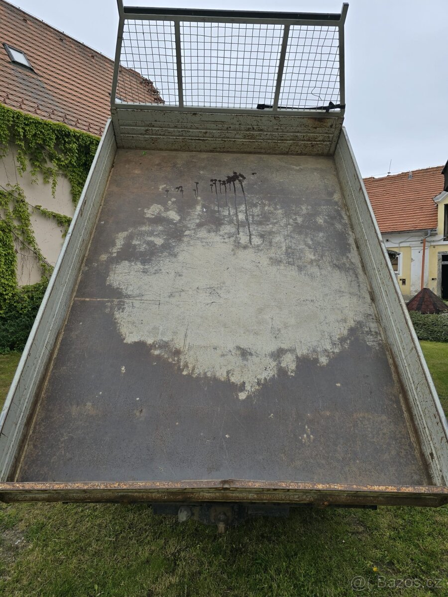 Nissan Cabstar NT400 - 18