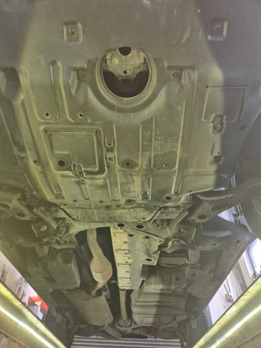 Toyota RAV4,2.2D-4D,100KW,4x4,NEMÁ DPF,BEZ KOROZE,R.V.2007 - 18