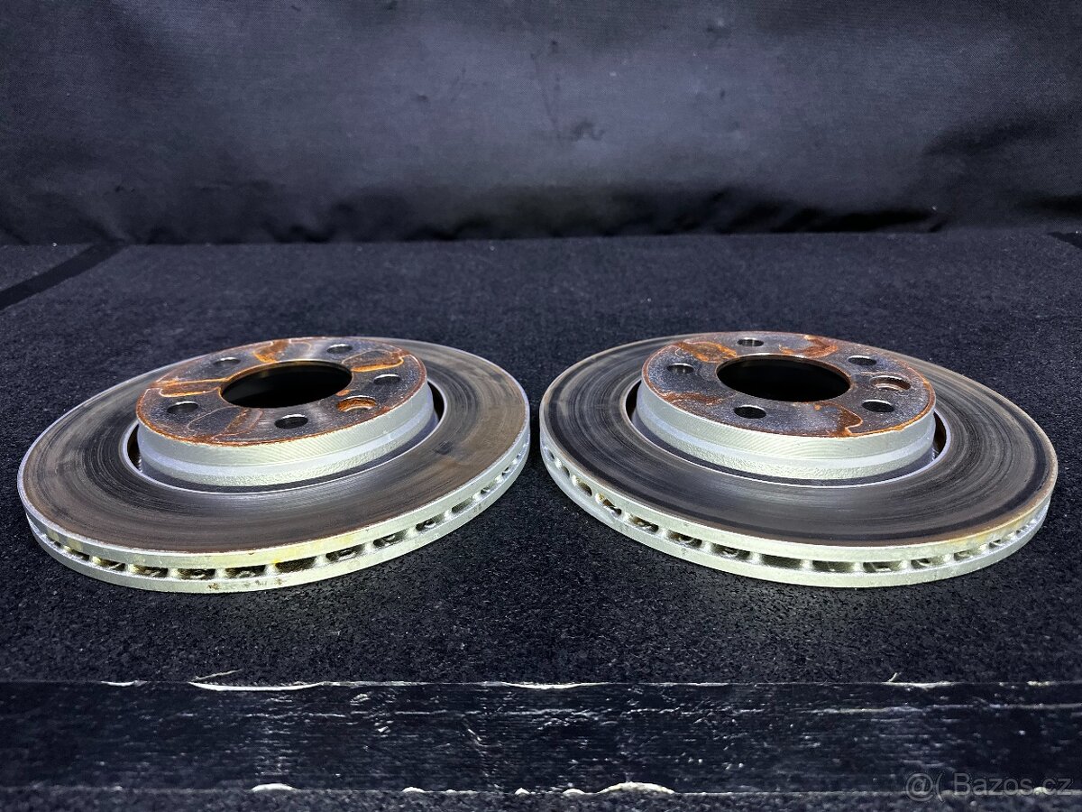 VW Transporter T6 T6.1 Brzdy komplet Kotouce Desticky - 18