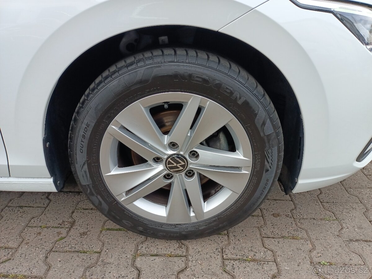 VW Golf 8 Hatchback 2.0TDI DSG 45tkm - záruka Autodraft - 18