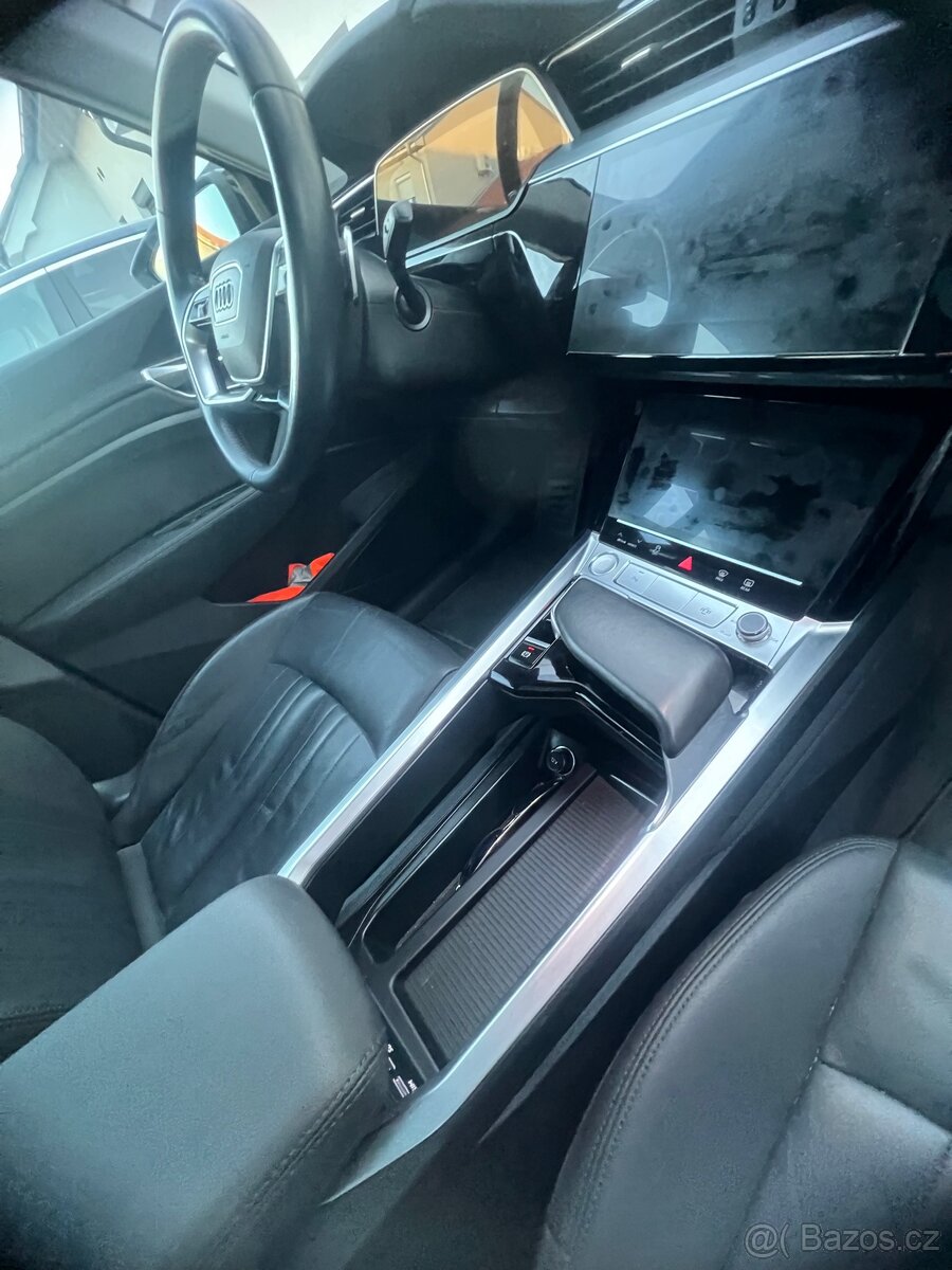 Audi e-tron 50 quattro,Matrix - 18