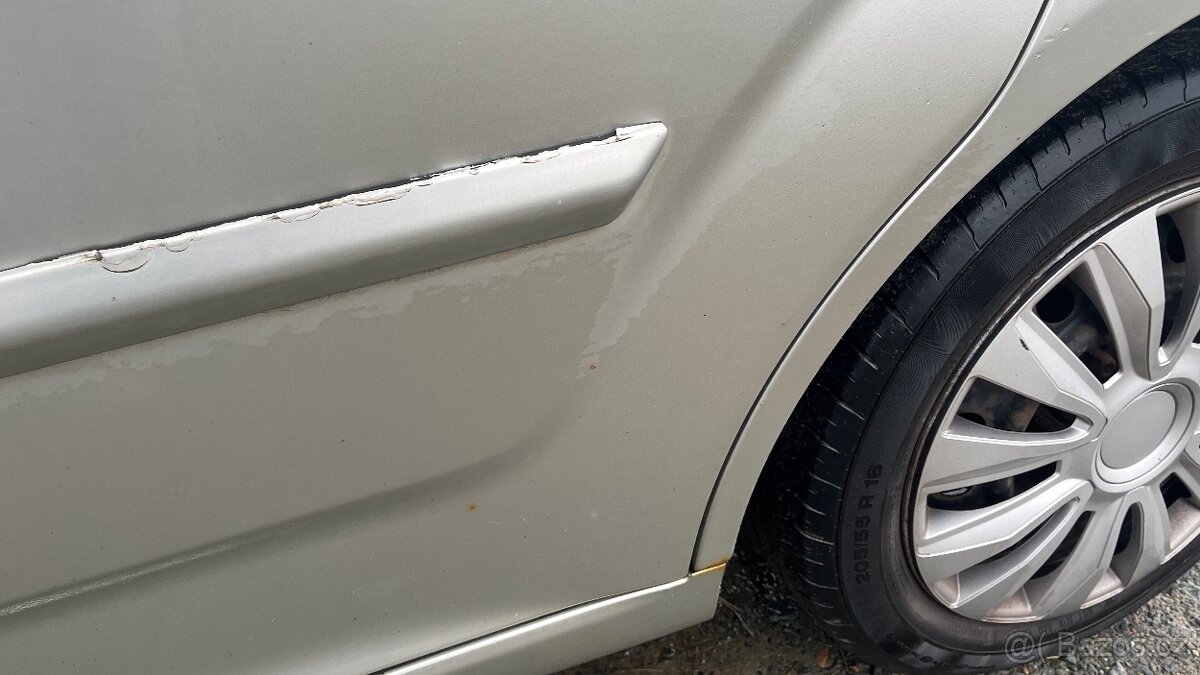 2004 Toyota corolla verso 2.0 d-4d 85 kw - 18