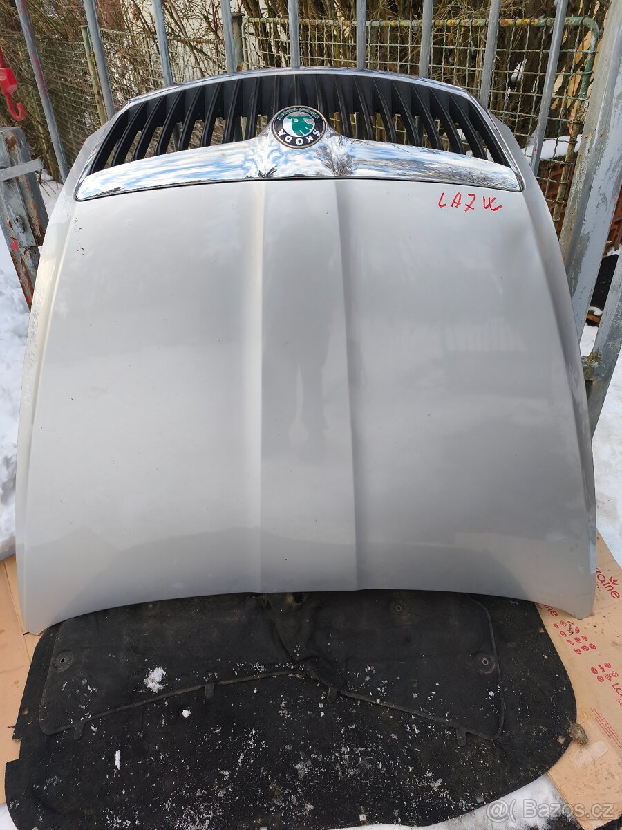 Skoda Octavia 2 facelift - předni kapota - 18