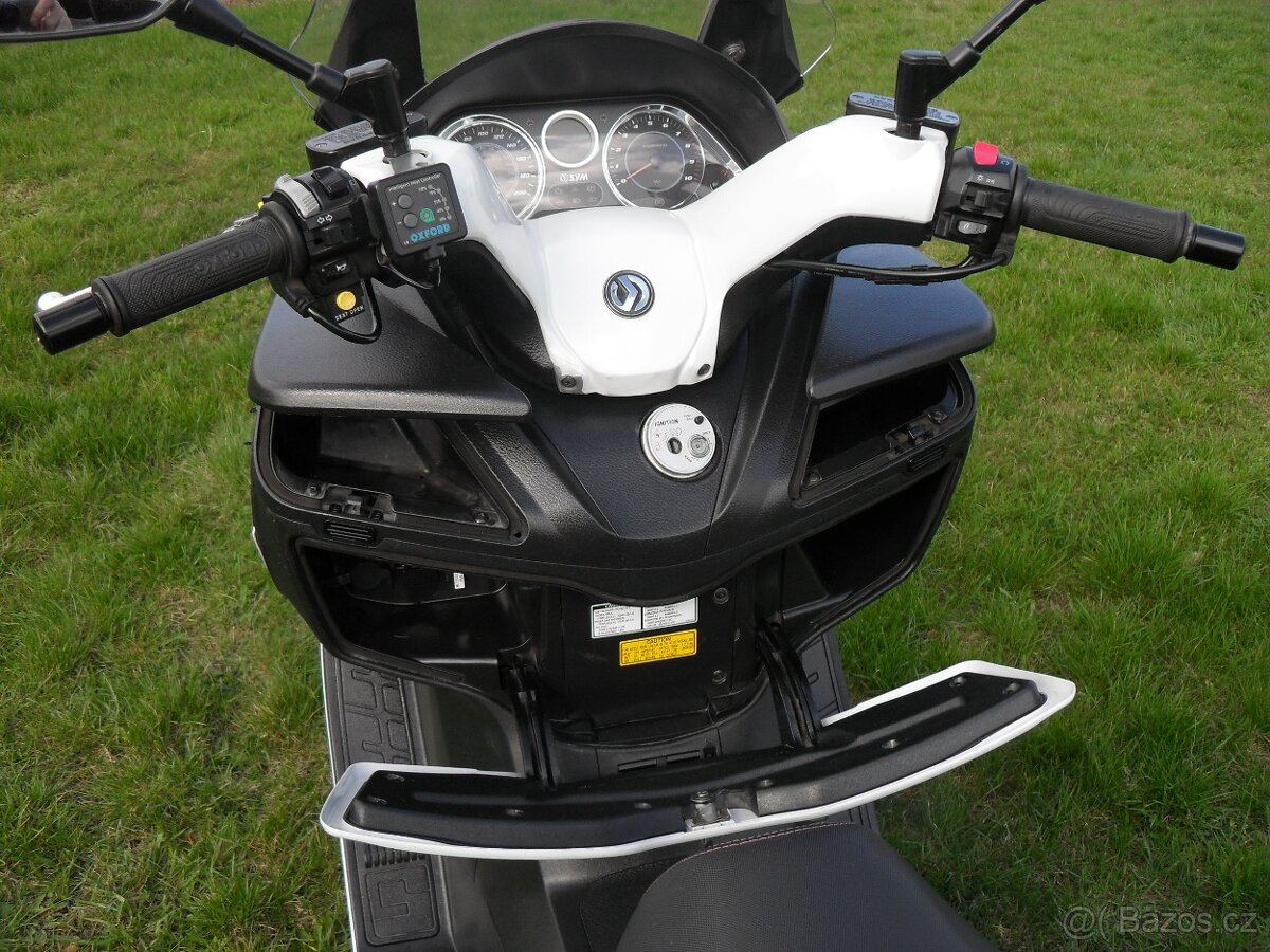 SYM MAXSYM 600,ABS,2015,LED DENNÍ SVÍCENÍ,2MAJITEL,CZ,2xKLÍČ - 18