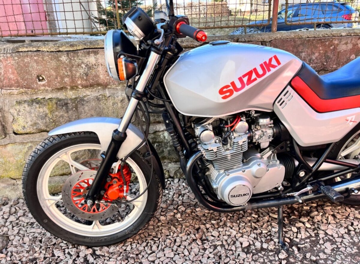 Suzuki Katana 650G - 18