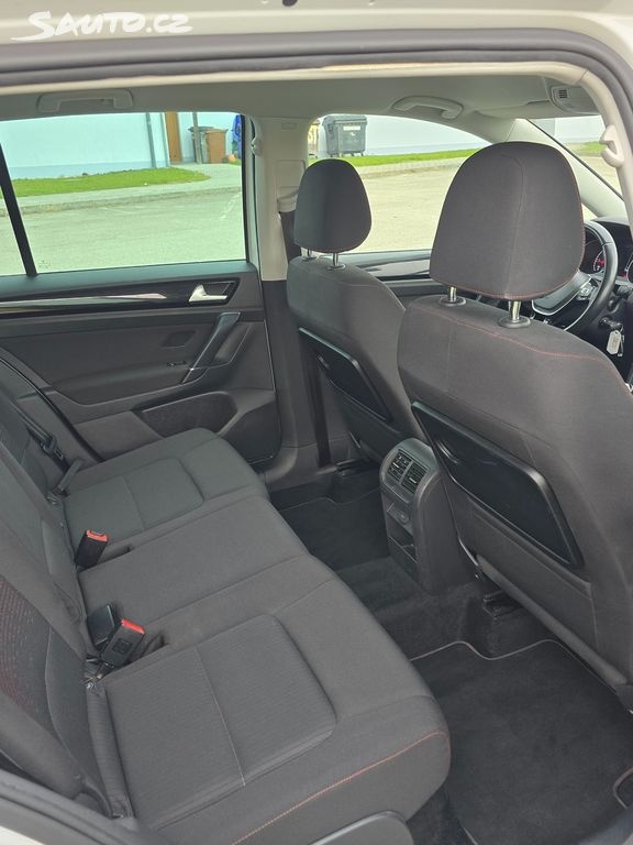 Volkswagen Golf Sportsvan, 2.0 TDI Comfortline Naví Xenony - 18