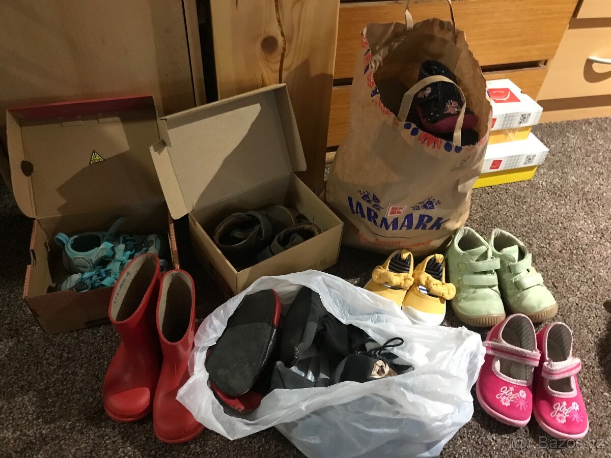 Vybavicka na miminko mix oblečení holcicka - 18