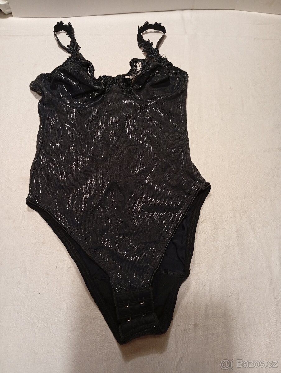 Prodám prádlo - 23 ks - vyřazené - 18