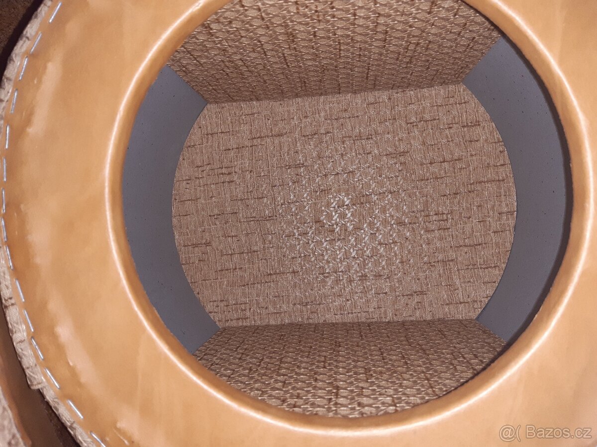 Taburety s úložným prostorem - 18